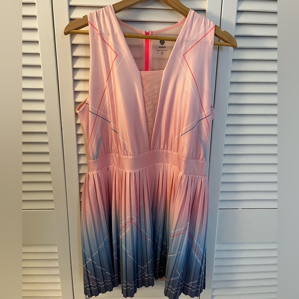 K Swiss Tennis Dress Sz L V Neck Pleated Pink Silverlake Blue Fit Flare Sports
